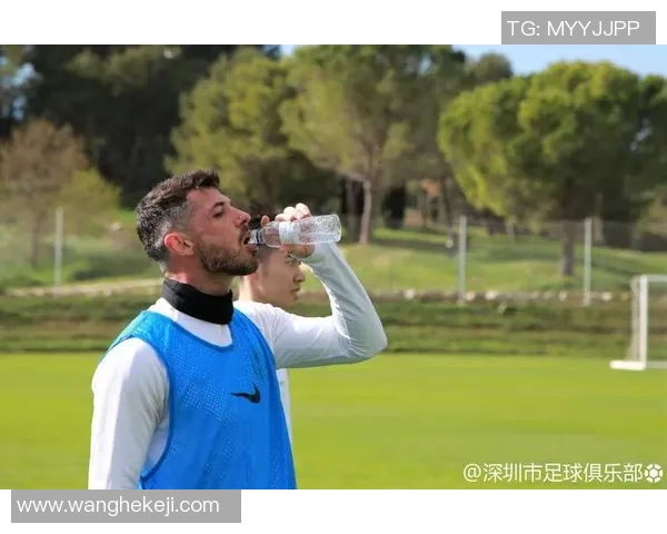 深圳篮球队比赛经验引发热议球迷对战术选择和球员表现展开激烈讨论